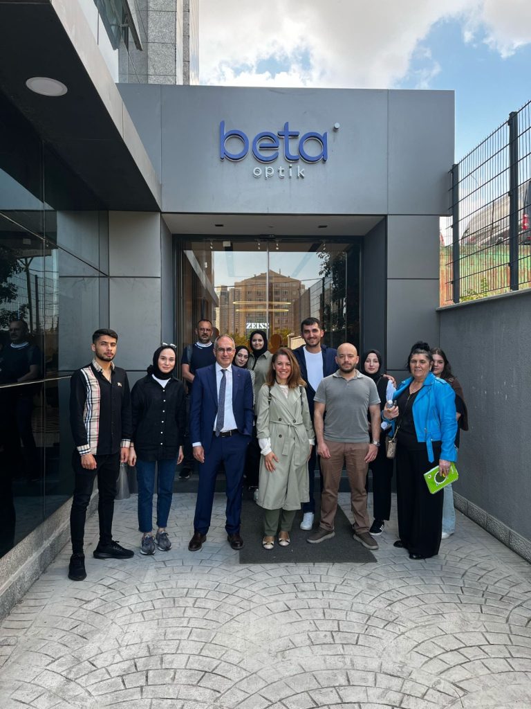Optisyenlik Programımız Beta Optik Fabrikasını Ziyaret Etti