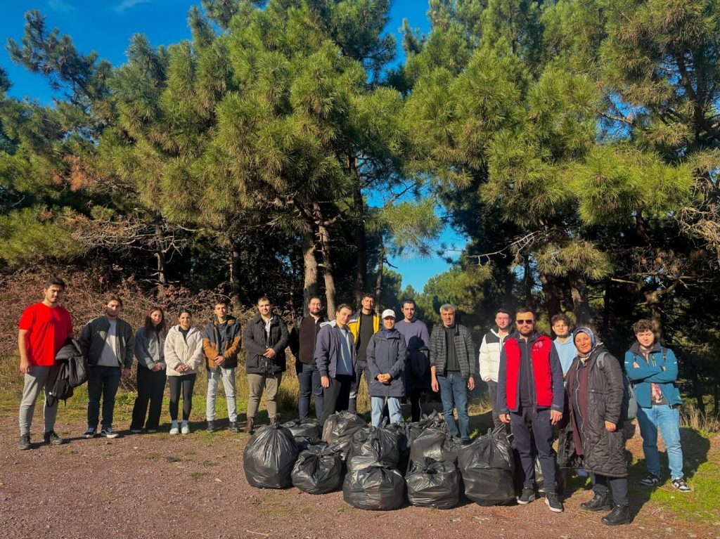 Kayışdağı Ormanı’nda Doğa Temizliği