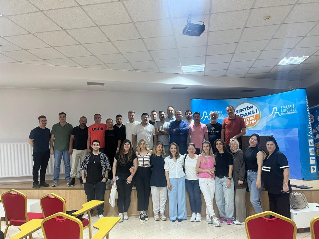 Optisyenlik Programı Öğrencileri Mentörleriyle Son Kez Bir Araya Geldi