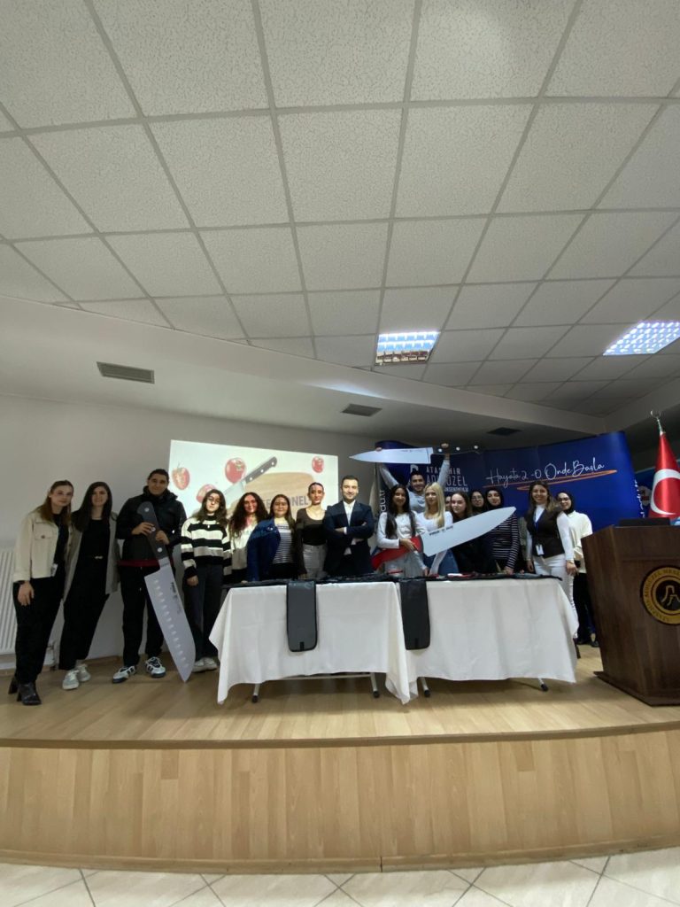 Mutfakta Profesyonel Bıçak Eğitimi Gerçekleştirildi!