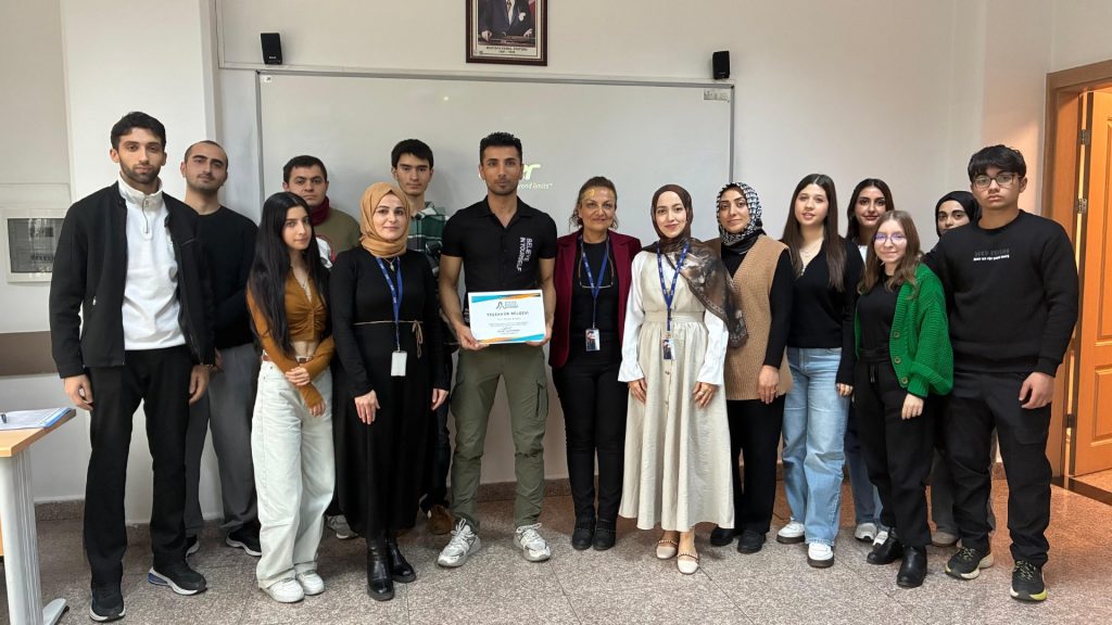 Tıbbi Dokümantasyon ve Sekreterlik Programında Kariyer Söyleşisi