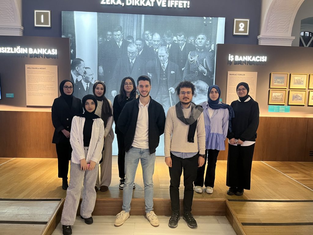Bankacılık ve Sigortacılık Programı Öğrencilerinden Türkiye İş Bankası Müzesi Ziyareti