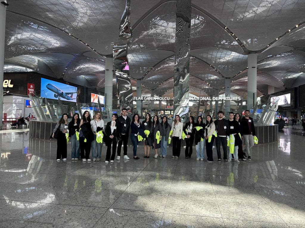 Sivil Havacılık Kabin Hizmetleri Programı Öğrencilerimizden IGA İstanbul Havalimanı’na Teknik Gezi