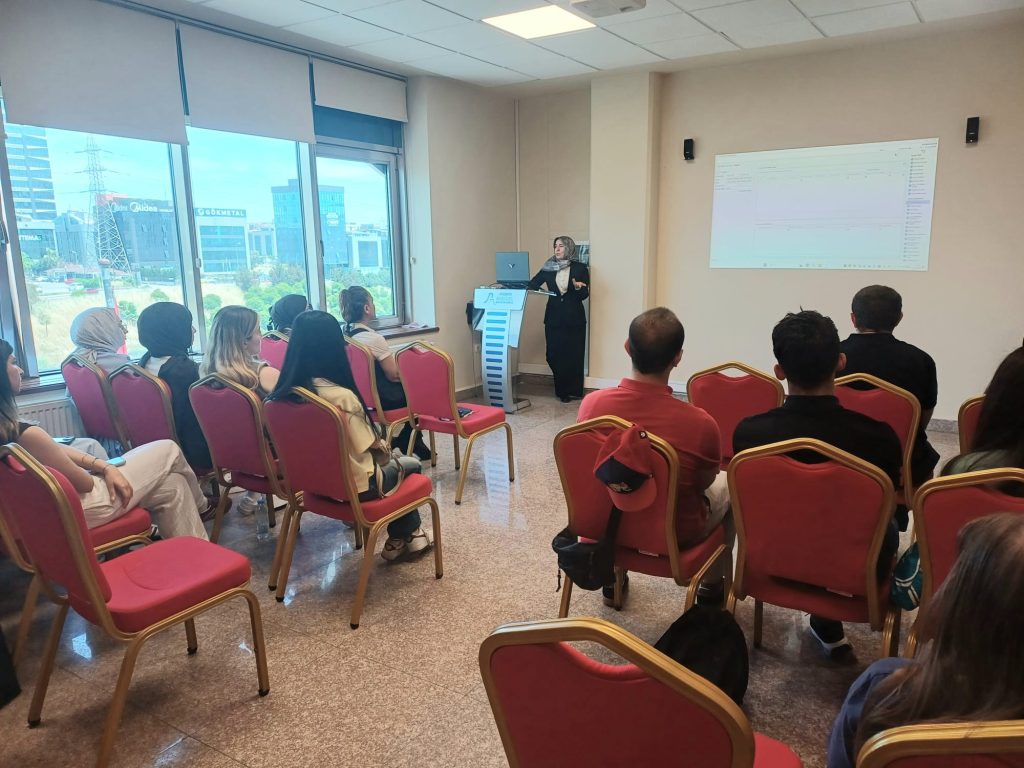 Tıbbi Dokümantasyon ve Sekreterlik Öğrencilerine Hastane Stajı Semineri